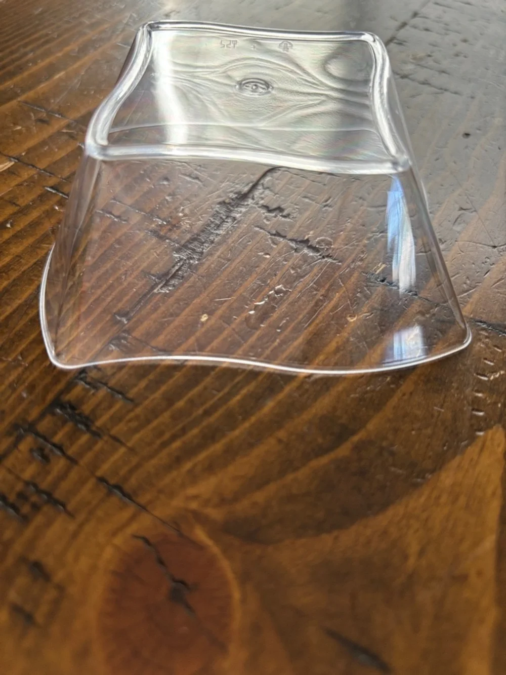 Plastic serving ware for deserts or hors d’oeuvres🎂🥂